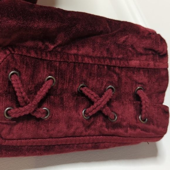 Torrid Wine Ruby Red Velvet Moto Jacket 1X 14/16 EUC - Picture 6 of 16